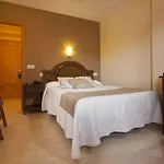 El Refugio 3 Estrellas 2*