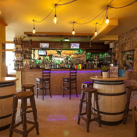 El Refugio 3 Estrellas Cóbreces