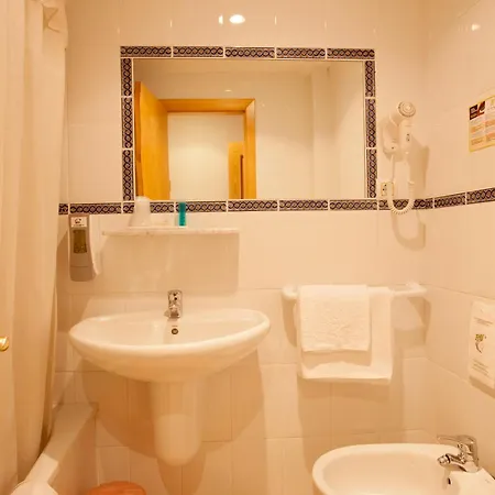 Hotel El Refugio 3 Estrellas 2*