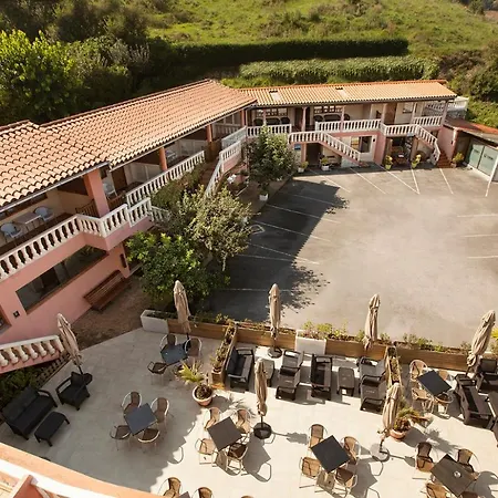 El Refugio 3 Estrellas 2*