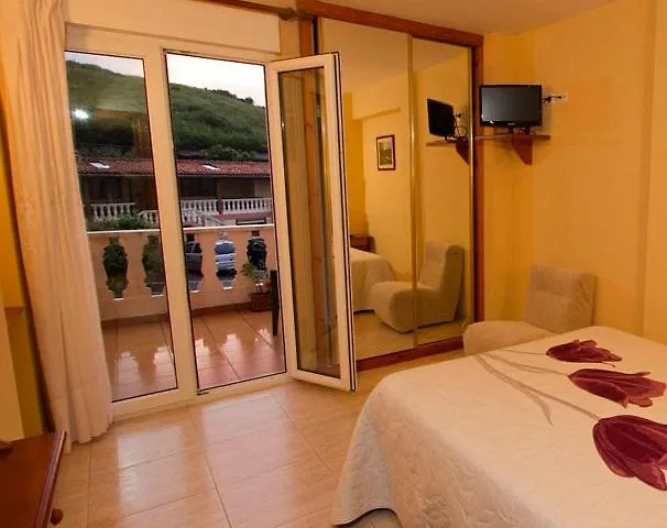 El Refugio 3 Estrellas Hotel 2*