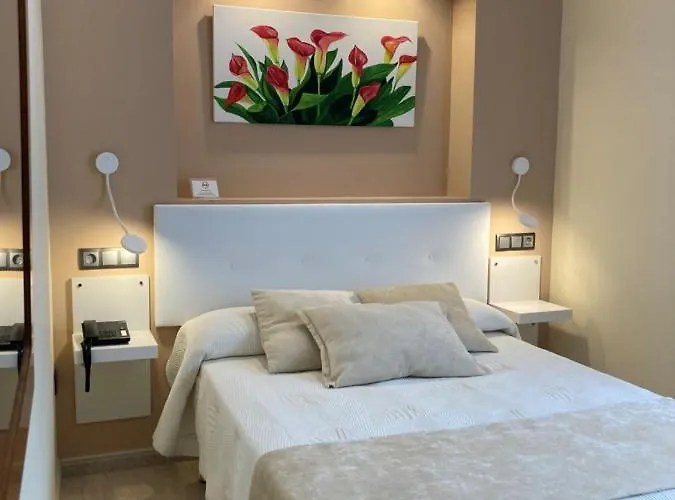 El Refugio 3 Estrellas 2*