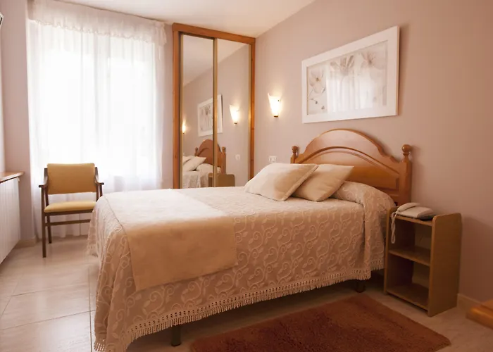 El Refugio 3 Estrellas Hotell 2*