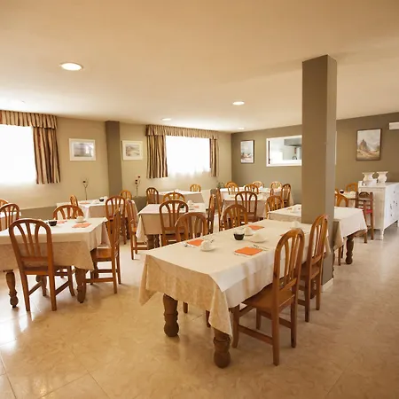 El Refugio 3 Estrellas 2*